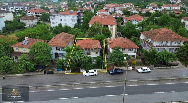 Kemaliye Mahallesi'nde Satılık 380m2 Arsa Ve Müstakil 2 Katlı Ev