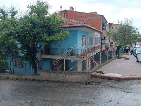 Ali Bey'den Guzelyaka Mahallesinde 163 M2 Hisseli 2 Katli Müstakil Bahceli Bina