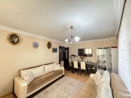 Eyüpsultan Merkezde Güzel Konumda Satılık 3+1 Yüksek Giriş