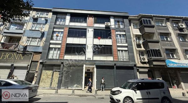 Eyüpsultan İslâm Bey Caddesinde 2+1 Sıfır Bahçe Katı