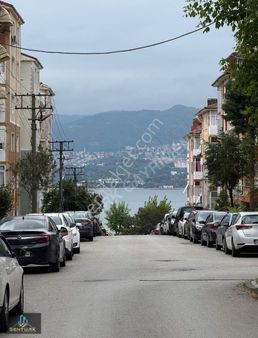 Derince 60 Evlerde Sahile Yürüme Mesafesinde 3+1 Satılık Daire