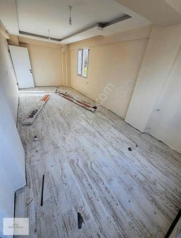 Mega Emlaktan Barbaros Caddesinde Satılık 2+1 Sıfır Daire