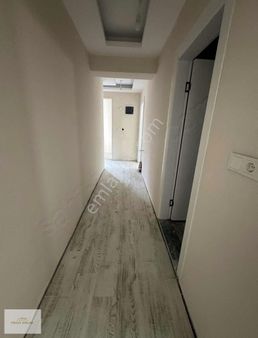 Mega Emlaktan Geniş Kapalı Mutfak Satılık 2+1 Daire