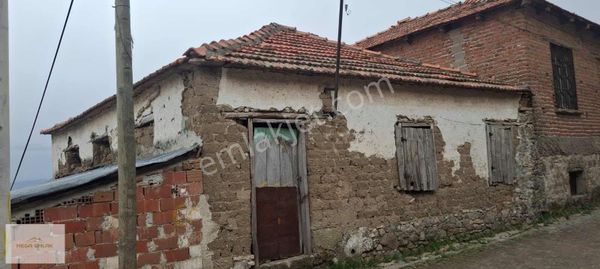 Mega Emlaktan Örenli Mahallesinde Satılık Köy İçin Ev