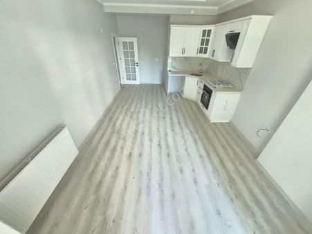 Arya Gayrimenkul'den Amerikan Mutfak 2+1 Doğalgazlı Daire
