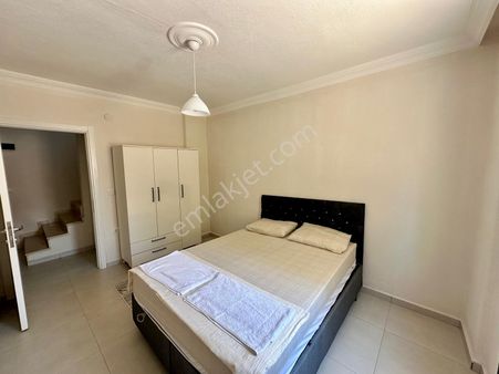 Marmaris'te Konforlu -geniş Dubleks 3+1 Ful Eşyalı Daire