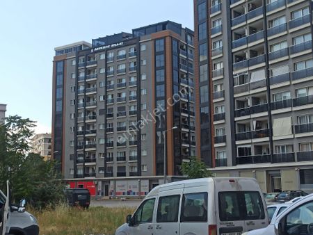 Gül 'den Dulex 4+1 Daire