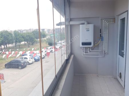 Peys'den Üçevler'de Kargaşadan Uzak Aile Apartmanı İçerisinde3+1