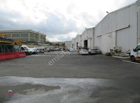 Sancaktepe De 2100m2 Çok Amaçlı Alternatifli Yükseklik 9m İşyeri