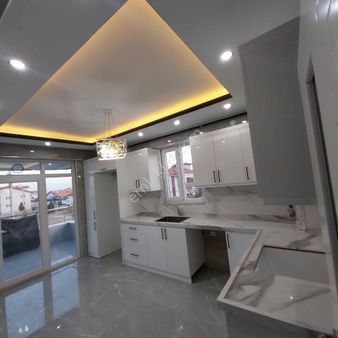 Karaaslanda Satlık Sıfır 2 Katlı Lüks Mustakil Bina