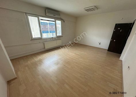 Acil!merkezde İşmerkezinde 30m2 Otoparklı İşyeri-ofis