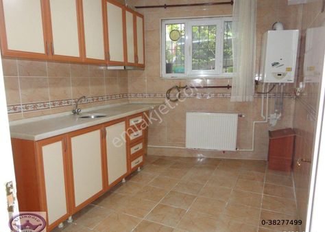 2005 Yapımı Binada Ulaşımın Kalbinde Teraslı Ayrı Mutfaklı 1+1