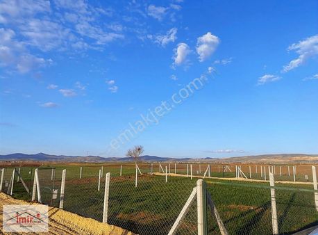 İmir Emlak'tan Güldarp'ta 300m² Hobi Bahçeleri Havaalanı Yakını