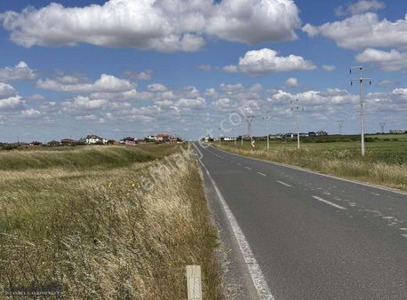 Ana Caddeye 240 Mt Cephesi Olan Satılık Tarla