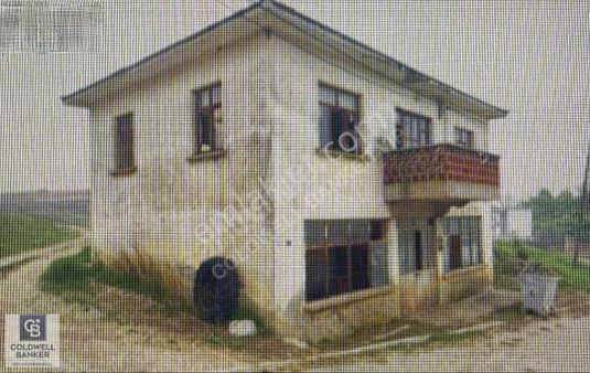 Balıkesir Eskimanyas'ta İçinde 2 Kat Ev Ve Dükkan Olan İmarlı Arsa