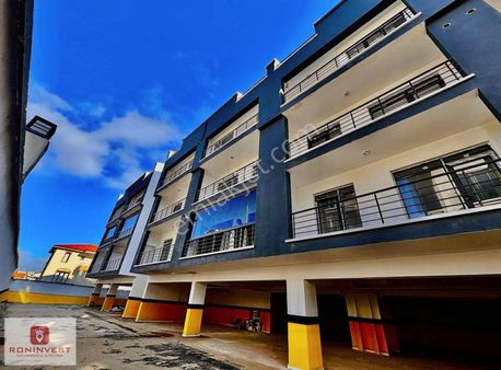 İncek'te Eşyalı Hazır Kiracılı Ara Katta 1+1 Fırsat Daire