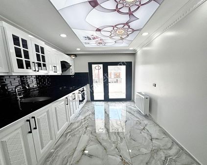 Esenyurt Doğan Araslı Bulvarında Sıfır Bina 120m2 Geniş 2+1 Satılık Daire