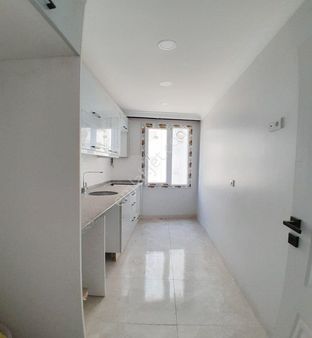 Avcılar D.köşklerde 2+1 Sıfır Ebeveyn Banyolu Ön Cephe Satılık Daire