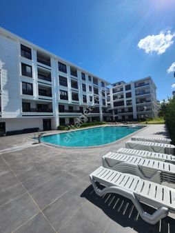 Ayvalık Sarımsaklı 'da Bölgenin En Lüx Sitesinde 2+1 Daireler