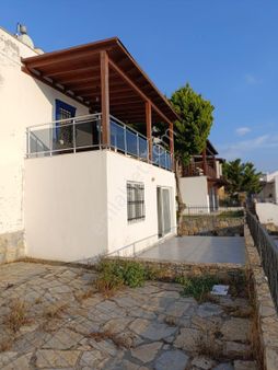 Emsalsiz Konumda Denize Cephe Muhteşem Dubleks Villa