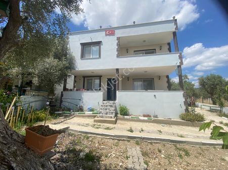 Bornova Yakaköyde Satılık Müstakil Ev