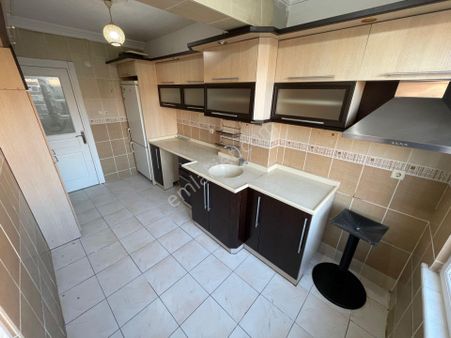 Kent'ten İkizçay Da Otoparklı Ebeveyn Banyolu Geniş 3+1 Daire