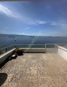 İzmit Şirinyalı Da Denize Sıfır Teraslı Muhteşem 2+1