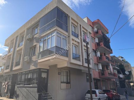 Karabağlar Merkezi Konumda 3+1 Genç Fırsat Daire