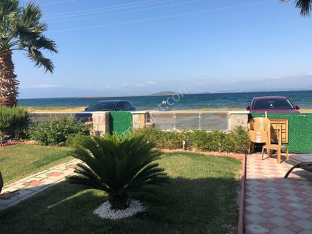 Balıkesir Ayvalık Cunda Da Satılık Muhtesem Villa.denize Sıfır.