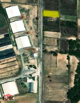 Ana Yol Üzerinde 20 Metre Yol Cepheli