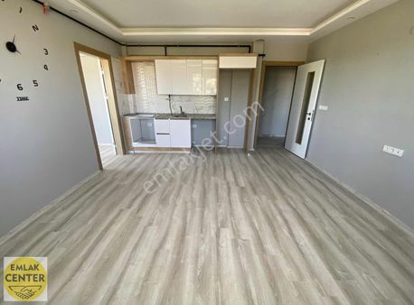 Emlak Center'dan Site İçinde 2+1 Önü Açık Masrafsız Daire