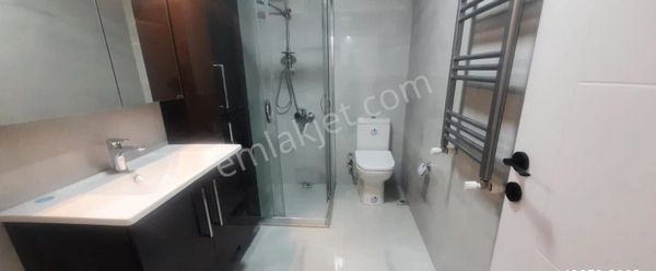 Bostanlı Migros Arkasında Sahile Ve İzbana Yakın Full Tadilatlı 3+1 Satılık Daire