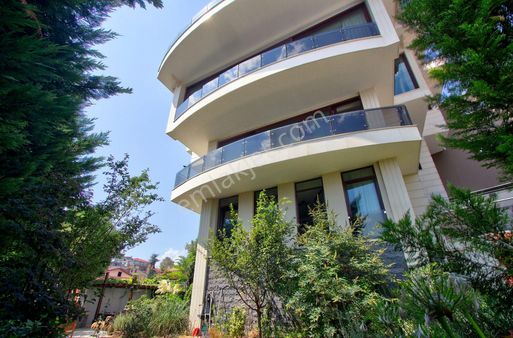Boğaz'a Komşu, Koru'ya Komşu! Emirgan'da Göz Alıcı Villa