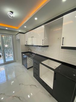 Antalya Dokuma Yükselişte İçi Sıfırlanmış Katta Daire