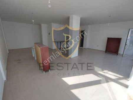 Girne Alsancak'ta Anayol Üzeri Okullar Bölgesi Satılık Fırsat Fiyatlı Dükkan !!