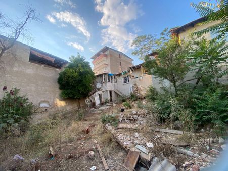 Acill Buca Ufuk Mah.de Yıkıkkemer Meydan Yakını 320m2 Satılık Arsa