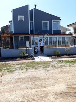 Ayvalık Altınova'da Kaz Dağları'na Komşu Bahçeli Özel Villa