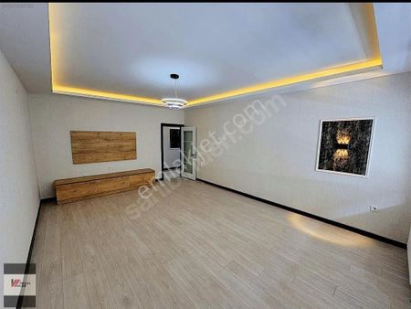 Refiler Emlak'tan Aşağı Eğlencede Asansörlü Lüks 3+1