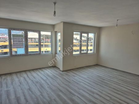 Belediye Mevkiinde Kiralık Daire