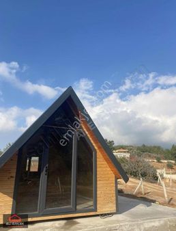 Gözde Lokasyonda Mükemmel Manzaraya Sahip Bahçe