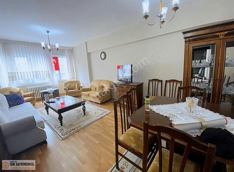 Işık Emlak Güvencesiyle Satılık Sitte İçinde Daire