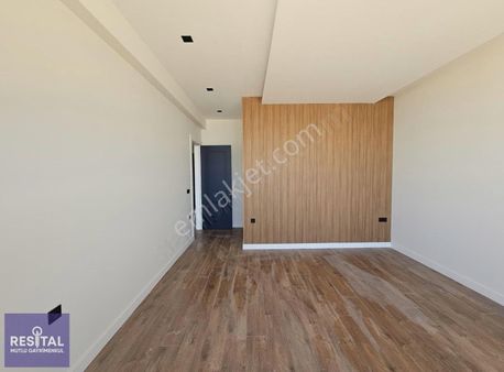 Rs Mutlu Gümüştepe De 3+1 Bahçeli Manzaralı Satılık Sıfır Villa