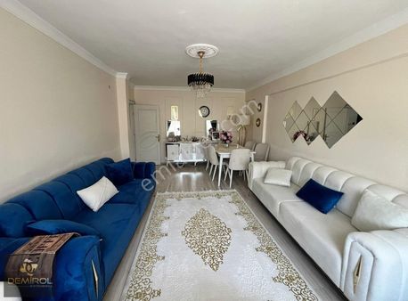 "demirol'dan" Çiftlikönü Meydanda İstediğin Kadar Kredi Çek