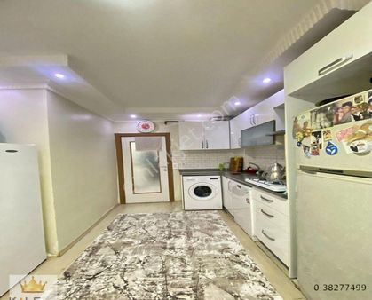 Saadetdere Mahallesinde Metrobüse Yürüme Mesafesinde 1+1