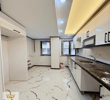 Saadetderede 3+1 Balkonlu Yüksek Giriş