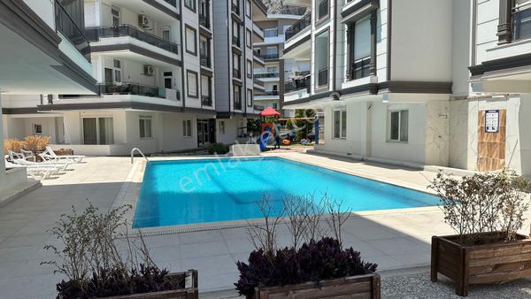 Konyaltı Hurma Mahallesi’nde Havuzlu Site İçinde Giriş Kat 2+1_80m2 Satılık Daire