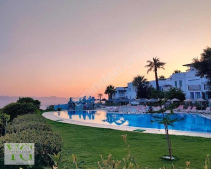 Sosyal Tesisli Site İçi Deniz Manzaralı 2+1 Üst Kat Daire