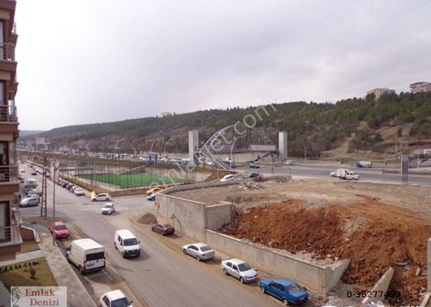 Cevizlidere'de Konya Yolu Üzerinde Ön Cephe Manzaralı