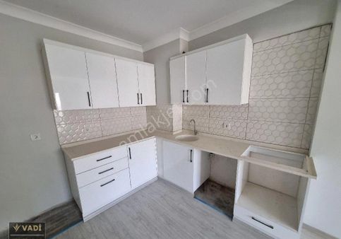 Kuşadası Davutlar Merkezde Satılık Sıfır Geniş 2+1 Daire