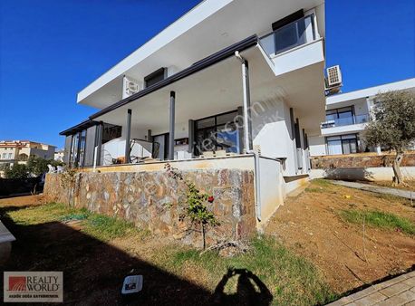 Didim Akbük'ün En Güzel Havuzlu Sitesinde Bahçe Katı Yazlık